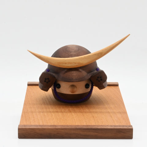 どんぐり兜・三日月