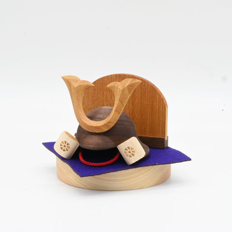 どんぐり兜・鍬形（兜のみ）