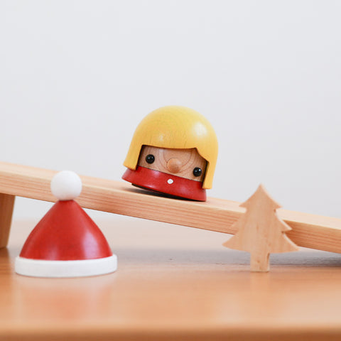 どんぐりサンタっこ